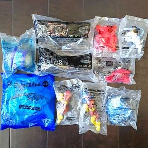 Lot of kids meal toys